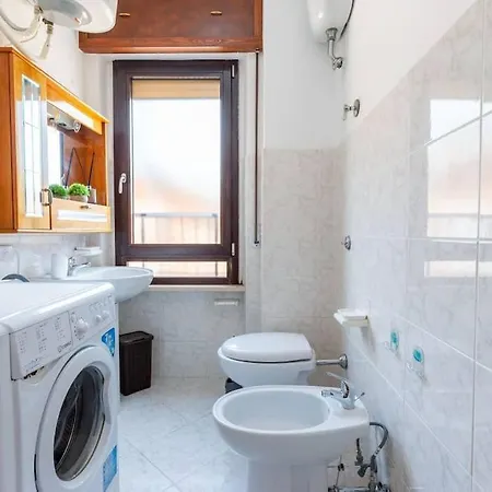 Confortevole, Wi-fi & Colazione Free Apartment Lanusei